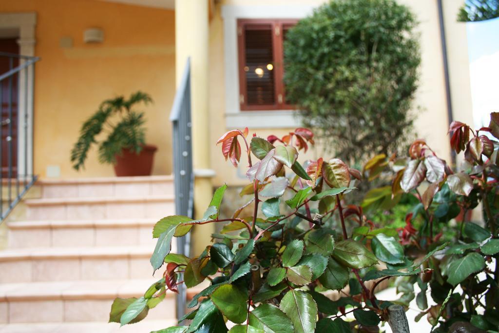Villa Mara B&B Noto Buitenkant foto